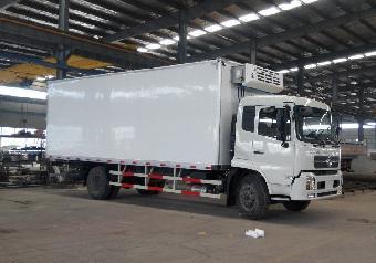 天锦10吨肉钩车6米7冷藏车 冷链运输的专业与高效之选